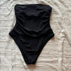 Shade & Shore Black One-Piece Swimsuit